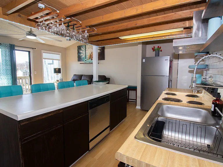 237 Southwood Shores Pl #3B — Photo 4