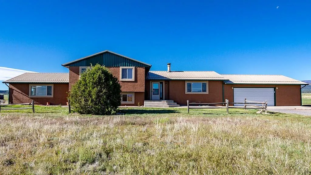 8412 W State Highway 96 photo 1