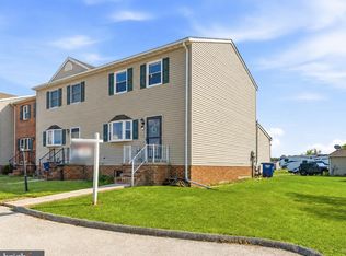 31 Pioneer Ln, Gettysburg, PA 17325