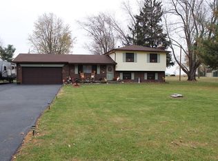 951 Rustic Ln, Whiteland, IN 46184