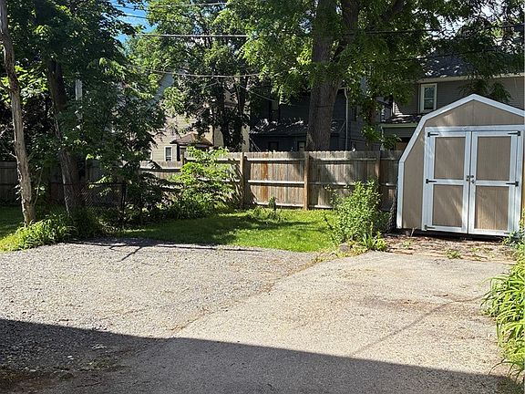 5th image of 8-12 Arnett Blvd #8