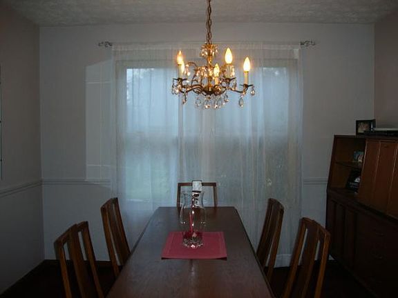 5th image of 8745 Sheffield Ct