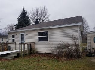 1913 26th St, Port Huron, MI 48060