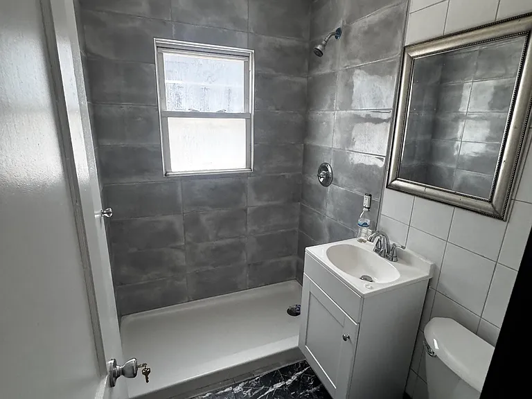 1225 N Somerset Ave — Photo 9