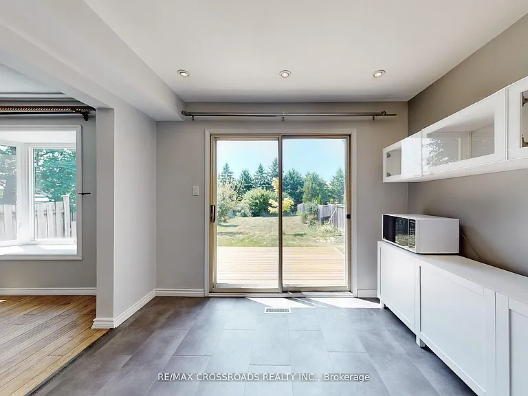 35 Forest Grove Dr — Photo 30
