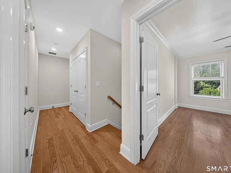 88 Maple Tree Ave #E — Photo 20