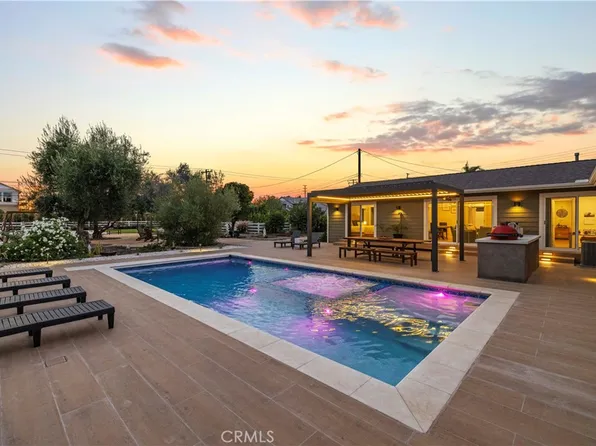 4935 Maureen Ln, Moorpark, CA 93021