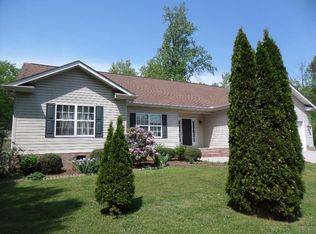 1025 Melton Hill Cir, Clinton, TN 37716