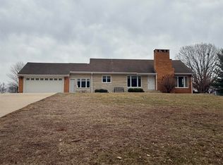 368 S Old Covered Bridge Ln, Springfield, IL 62711