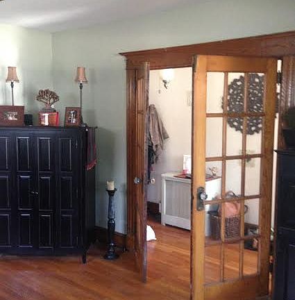 5th image of 454 College Ave