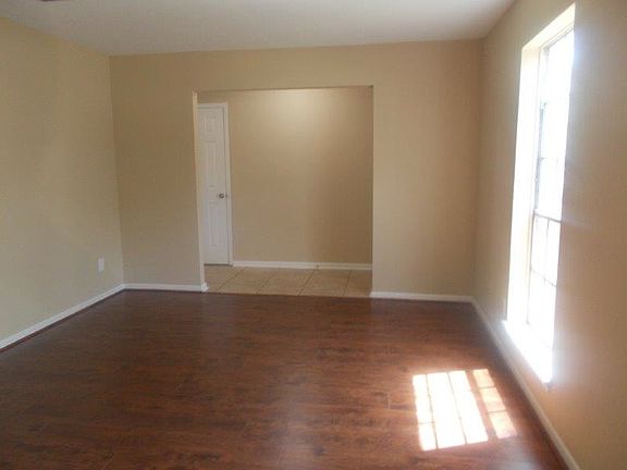 3rd image of 22130 Woodrose Dr