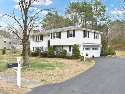 1 Breezewood Ln, Walpole, MA, 02081