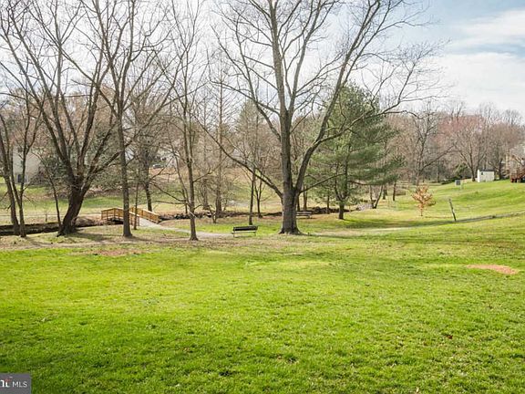 3rd image of 8517 Sugarbush Ct