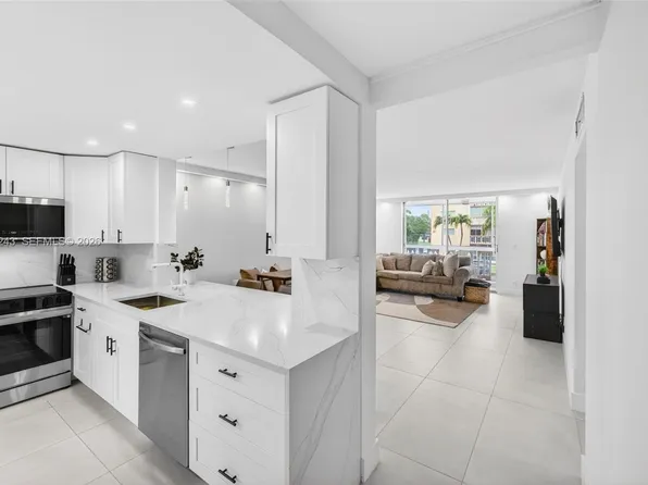 420 NE 12th Ave APT 202, Hallandale Beach, FL 33009