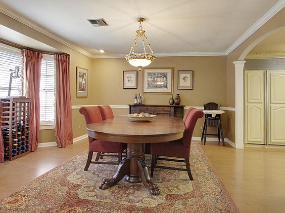 5th image of 101 Harolyn Park Dr