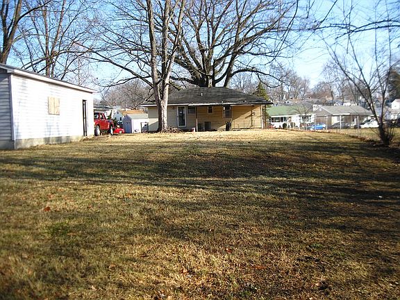 3rd image of 9540 Minerva Ave