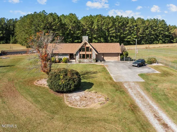 1393 White Oak River Road, Maysville, NC 28555