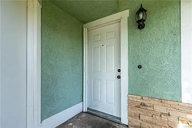 223 Oak Meadow Ln — Photo 3