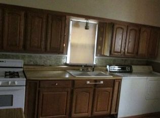 263 S 3rd St, David City, NE 68632