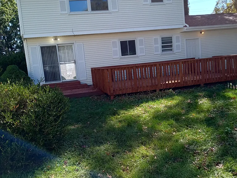 4 Crosby Dr — Photo 3