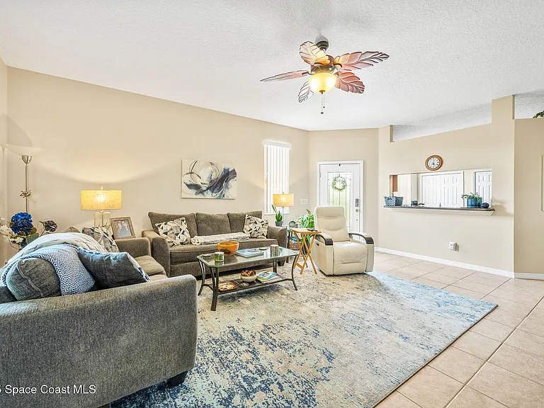 1749 Tullagee Ave — Photo 7