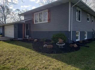 1600 Northview Dr, Lowell, IN 46356