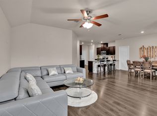 6409 Crownmere Dr, Aubrey, TX 76227