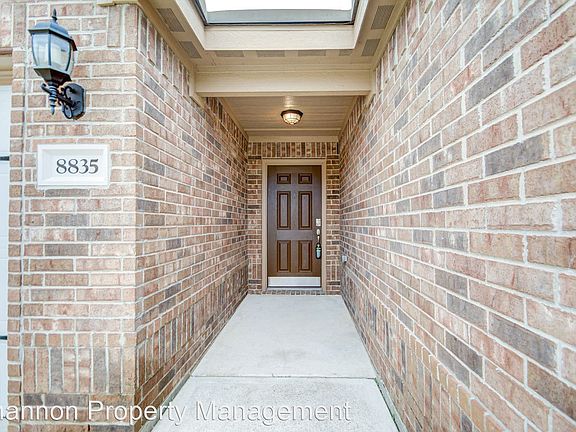 3rd image of 8835 Nicoli Creek Dr