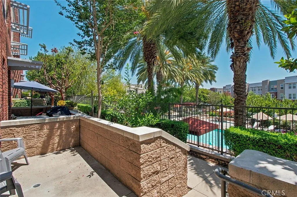 2 bed, 2.5 bath, 1638 sqft, $4,000 — Photo 3