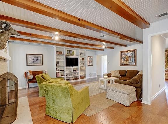 4th image of 5911 Highland Hills Dr