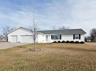 302 2nd St, Durant, IA 52747
