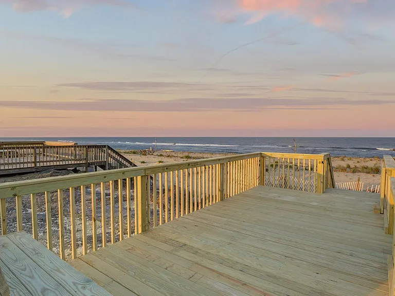 502 Ocean Ave — Photo 4
