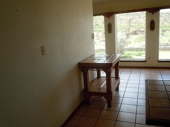 4th image of 32 Lakeview Dr