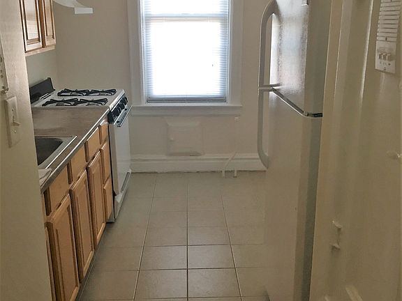 5th image of 154 Belmont Ave APT 301