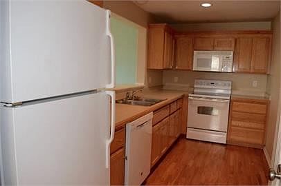 4th image of 2613 Kathie Dr