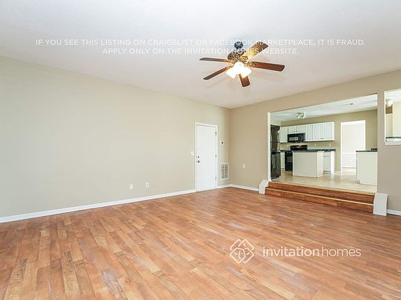 5th image of 489 Lakewater Estates Dr