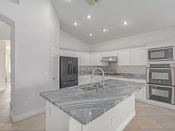 7619 W NORTHVIEW Avenue, Glendale, AZ 85303