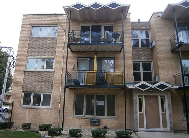 1st image of 8459 S Kedzie Ave APT 104