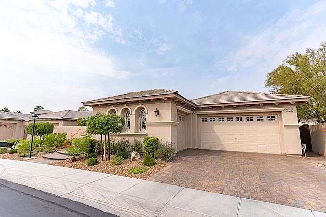 3189 Wisteria Tree St — Photo 3