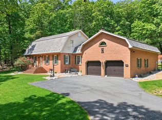 595 Walnut Ave, Pen Argyl, PA 18072