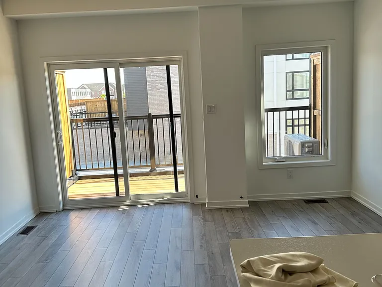 163 Hunt St N #101 — Photo 13