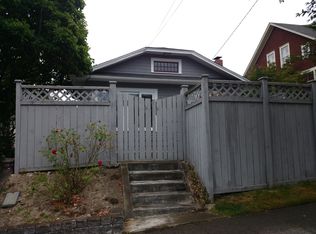 5560 Kenwood Pl N, Seattle, WA 98103