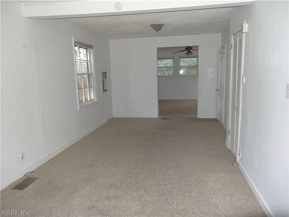 2nd image of 644 Lanier Cres