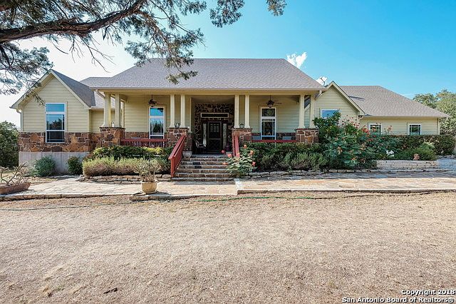 1st image of 2665 Summit Dr