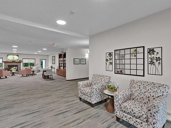 5th image of 72 SW Quigley Dr #115