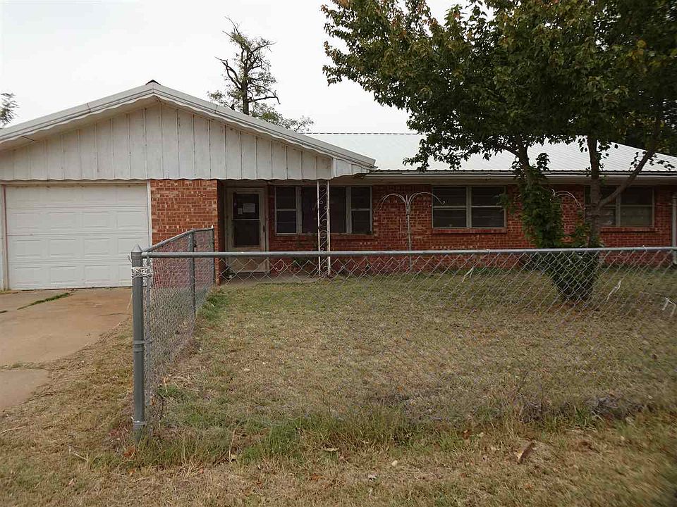 1st image of 301 E Texas St