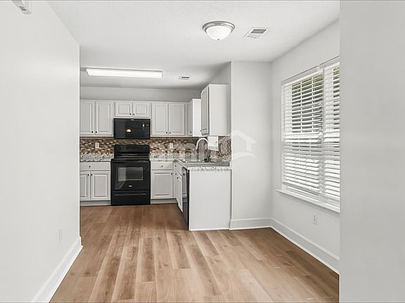 5th image of 174 Bonnie Woods Dr