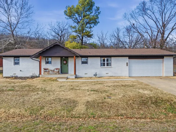 1320 N Eucha Creek Blvd W, Sand Springs, OK 74063