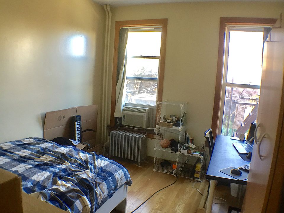 1st image of 3155 41st St