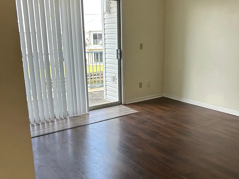 2556 Woodgate Blvd #203 — Photo 13